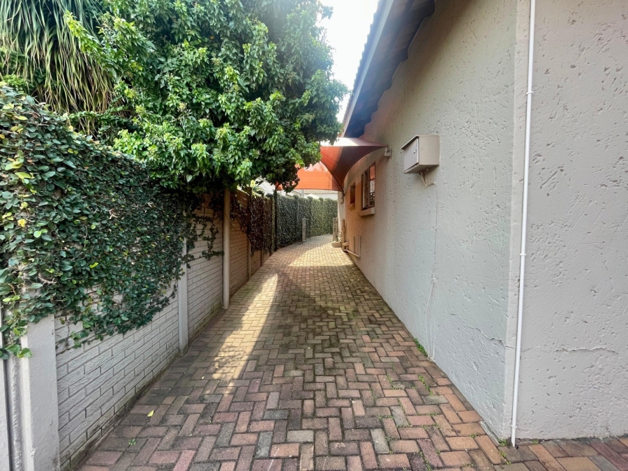 3 Bedroom Property for Sale in Safari Gardens North West